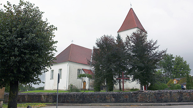Alsungas baznīca