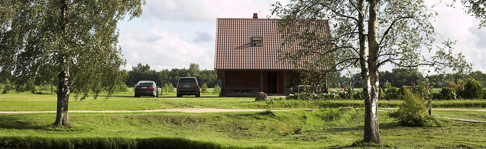 A guesthouse and sauna by Lake Zvirgzdu – “The Stone House”